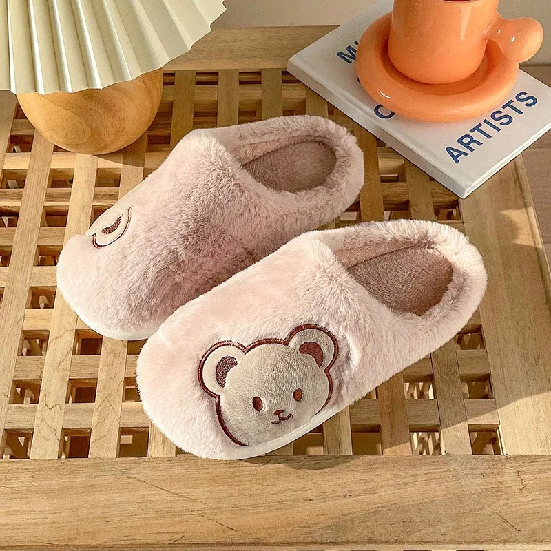 Niedźwiedź klapki pluszowe dla kobiet moda męska Kawaii puszysty ciepłe zimowe kapcie miłośnicy kreskówki miś kapcie TG03
