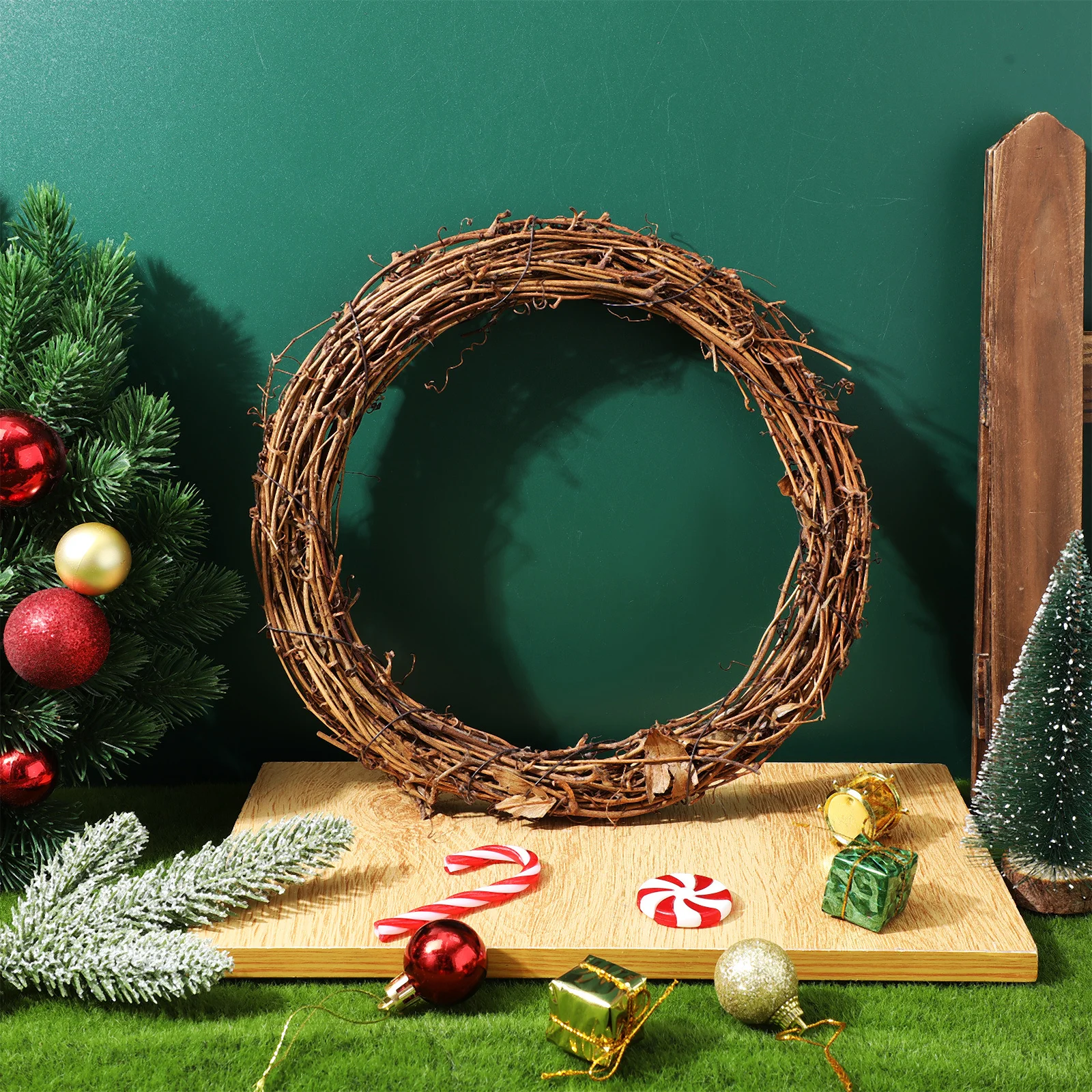 

4Pcs Vine Wreaths DIY Grapevine Fall Door Decor Autumn Twig Wreath Thanksgiving Wreath Frames for Crafts Front Door