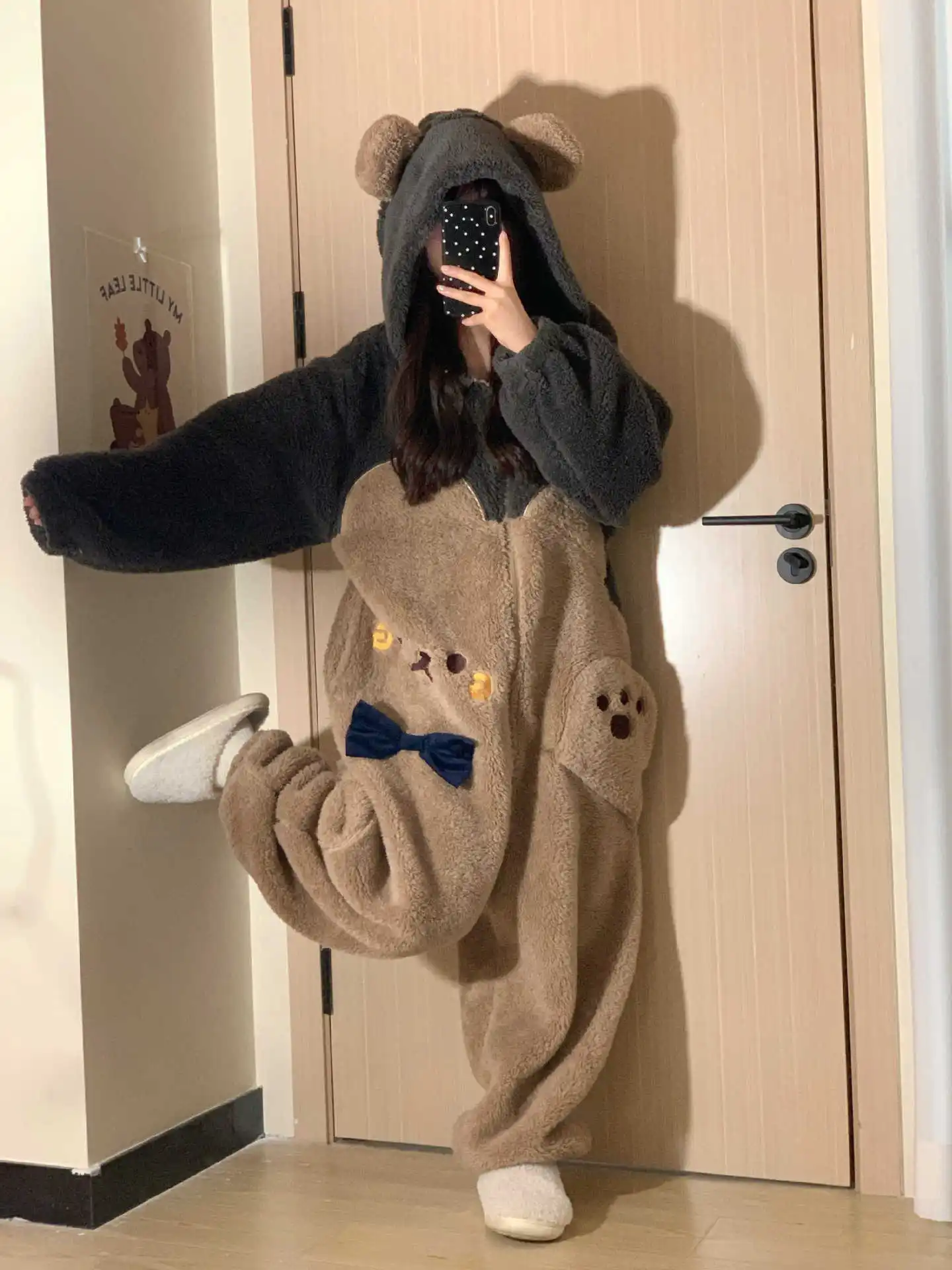 

Милый женский комбинезон из кораллового флиса с капюшоном, новый зимний стиль, утепленный цельный домашний халат на флисовой подкладке