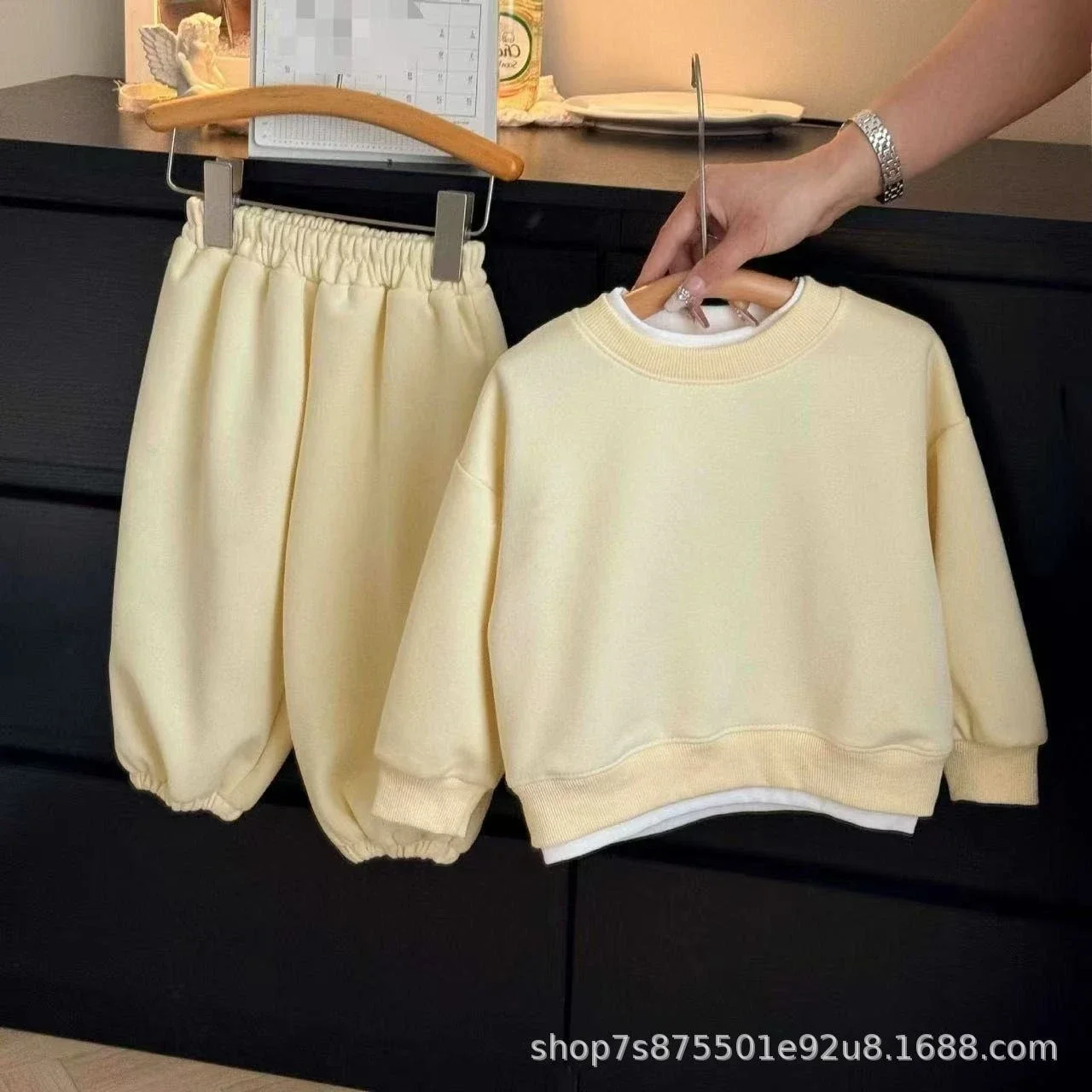 Herbstliche Kinder-Sweatshirt-Sets, Kinderbekleidung mit langen Ärmeln, Freizeitanzug für Jungen und Mädchen, Pullover + Hose, 2-teiliges Herbst-Trainingsanzug-Set für Teenager. – Detail 5
