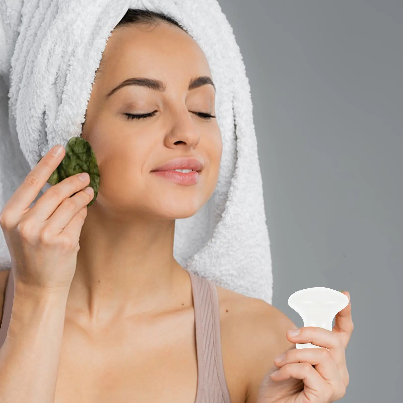 Natural Mushroom Stone Gua Sha Scraping Massage Tool Crystal Quartz Ultra Smooth Surface for Face Neck Body Acupoint Relaxing