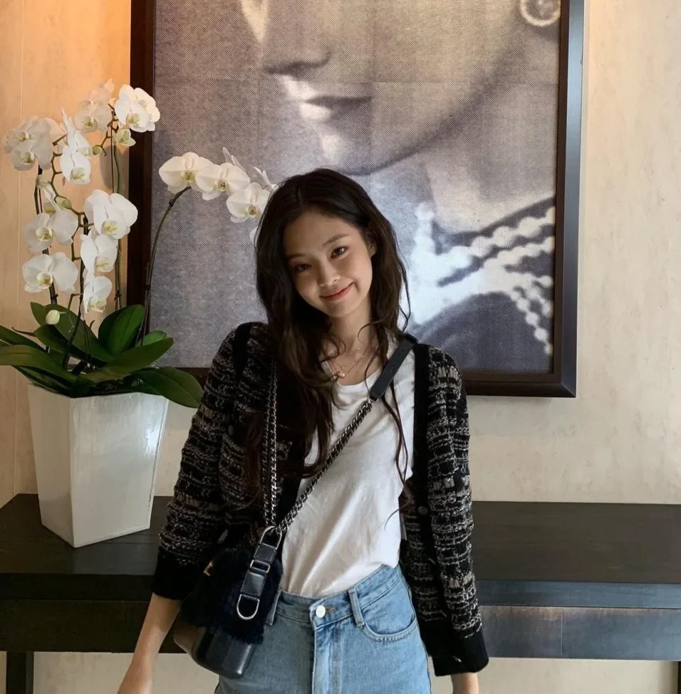 Jennie Style Vintage Knitted Cardigan Jacket 2022 Women's V-Neck Pullover Sweater Fashionable Star Celebrity Clothing