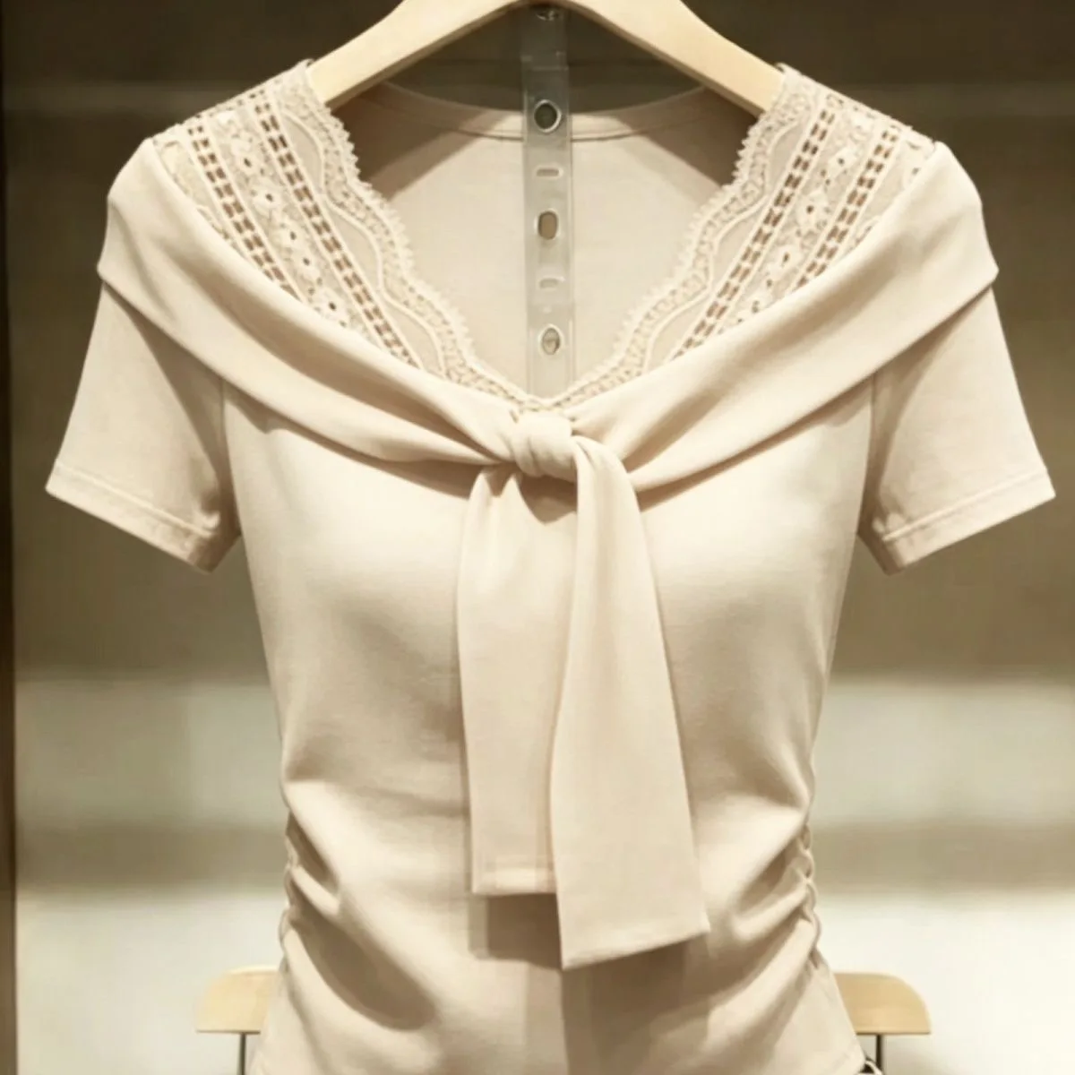Slim Fit Lace Detail V-Neck Short Sleeve T-Shirt Women's Fashionable Trendy Top Polyester Material Commute Style Regular Length