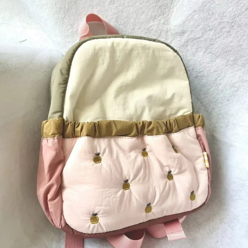 Otoño Disney nueva pequeña manzana bordado moda lindo ligero mochila de moda para niños