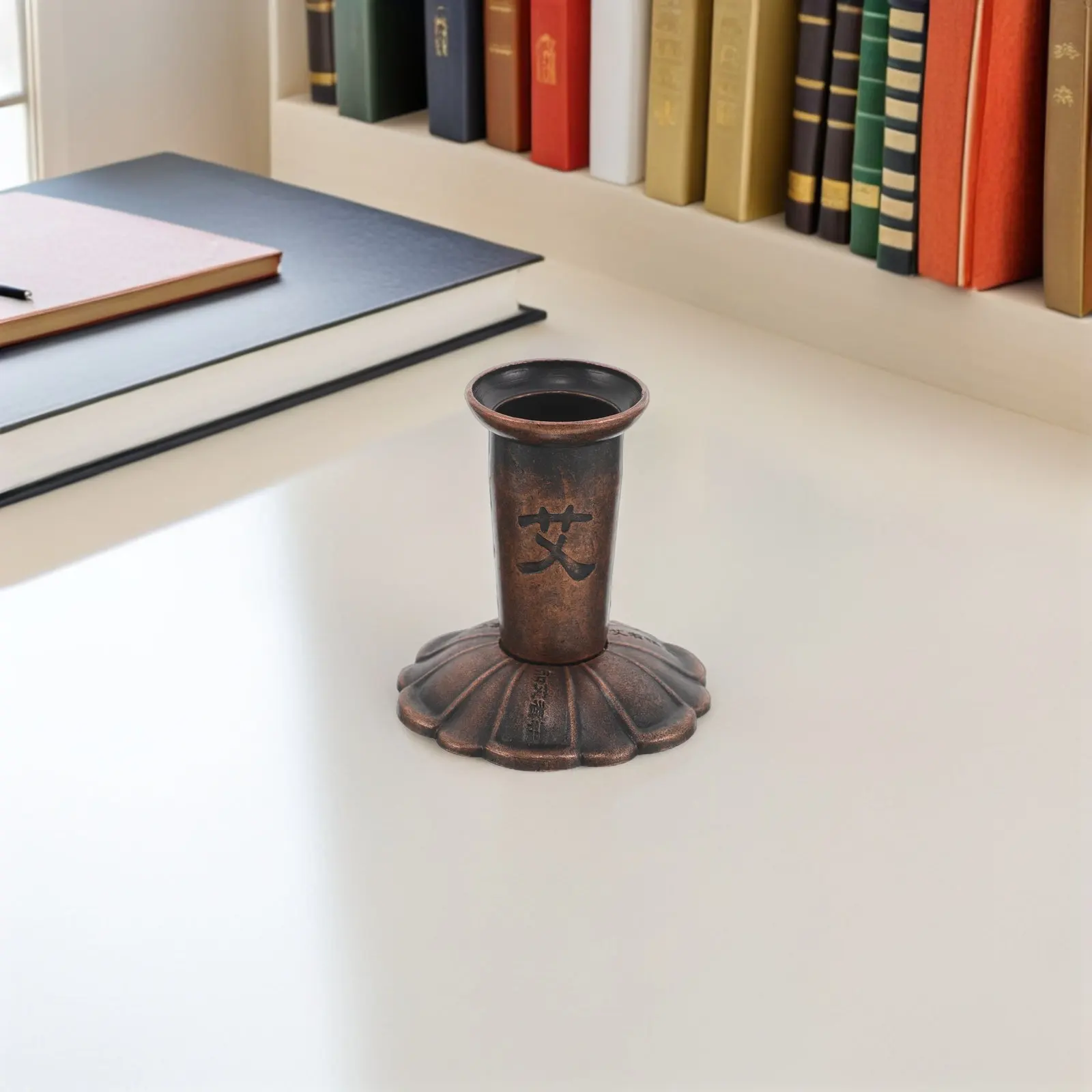 

Lotus-Shaped Moxibustion Stand with Integrated Moxa Stick Burner Base and Safety Extinguisher for Home Office Clinic Use