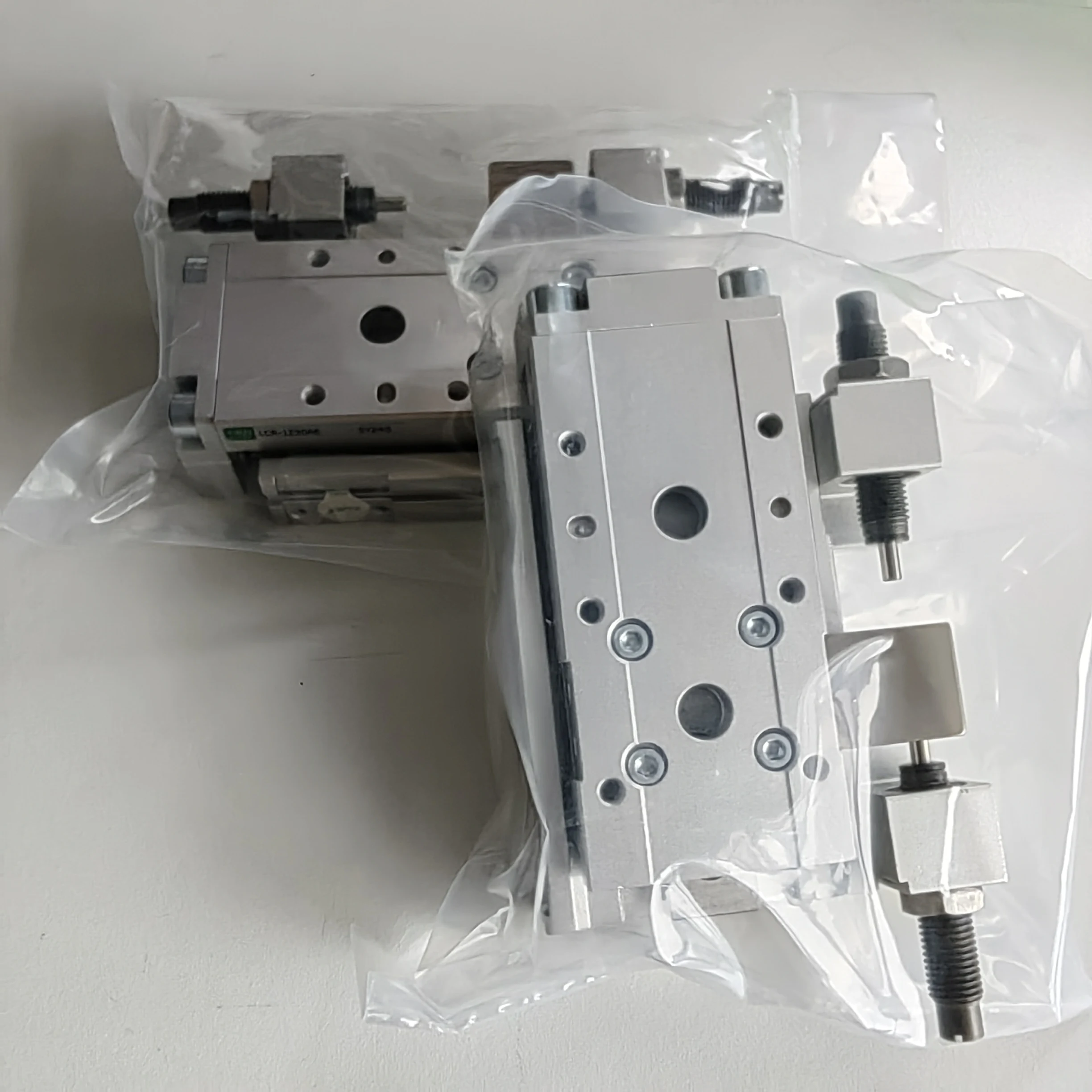 CKD اسطوانة الشريحة الخطية LCR-1230A6 LCR-1230A6D LCR-1220-1230-1240-1250-1275-12100-S5-S6-A5-A6-S1