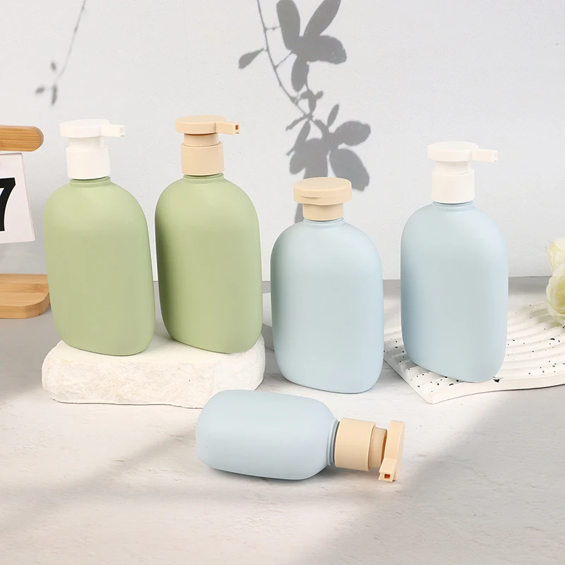 ขวดพลาสติกแบบฝาพลิกแบบเติมได้และกระปุกครีมเครื่องสำอาง - สิ่งจำเป็นสำหรับการเดินทางสำหรับโลชั่นแชมพูเจลทำความสะอาดมือ