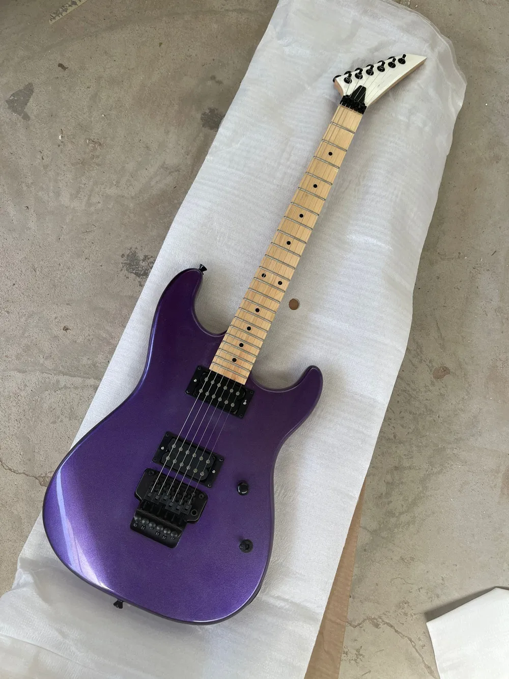 Purple Body Electric Guitar with Maple Neck,Black Hardware,Offering Customized Services