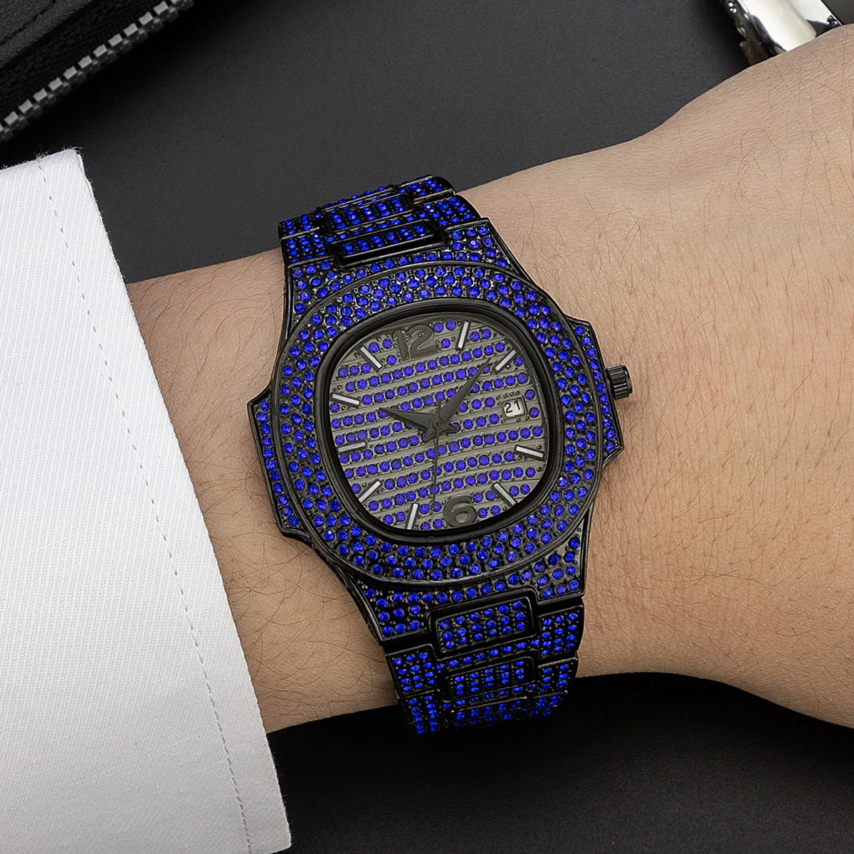 New Pink Diamond Hip Hop Watch for Women Fashion Ice Out Party Jewelry Wristwatch Luxury Shiny Gem Accessories Womens Watches