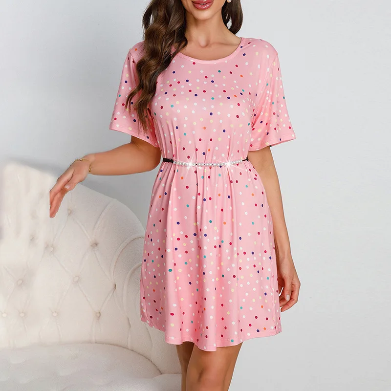 화려한 물방울 무늬 중간 소매 드레스, 진주 허리 조임 디자인, 피부 친화적인 섹시한 나이트가운