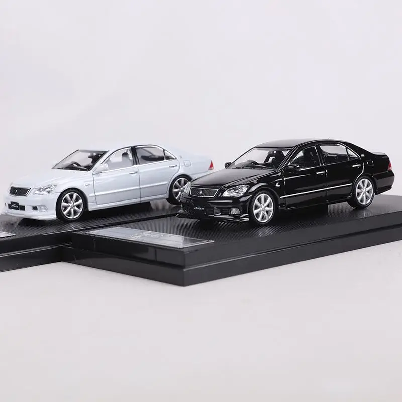 

ZOOM 1:64 Toyota Crown Athlete die-cast alloy simulation car model, boys' toy, adult collectible ornament.