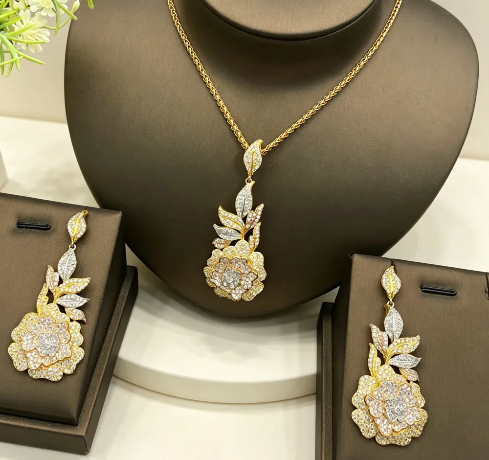 JRH Flower Women Jewelry Set Gold Plated Copper Zircon Flower Pendant Necklace Earrings Party Accessory with Gift Box
