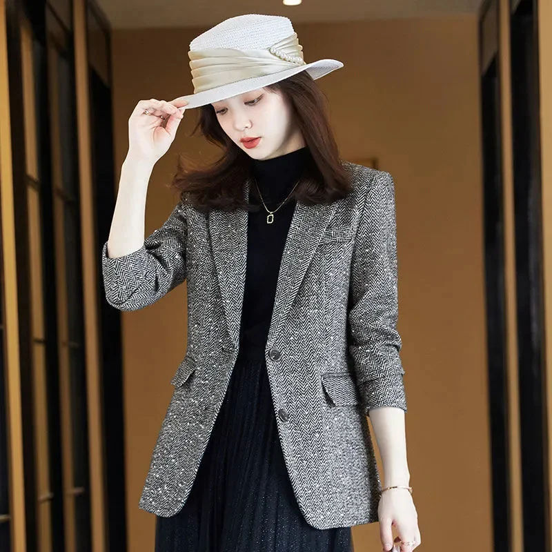 Grey Short Blazer Jacket For women Spring Autumn 2024 New British style Fashion Casual Suit Coat Single breasted Female Tops