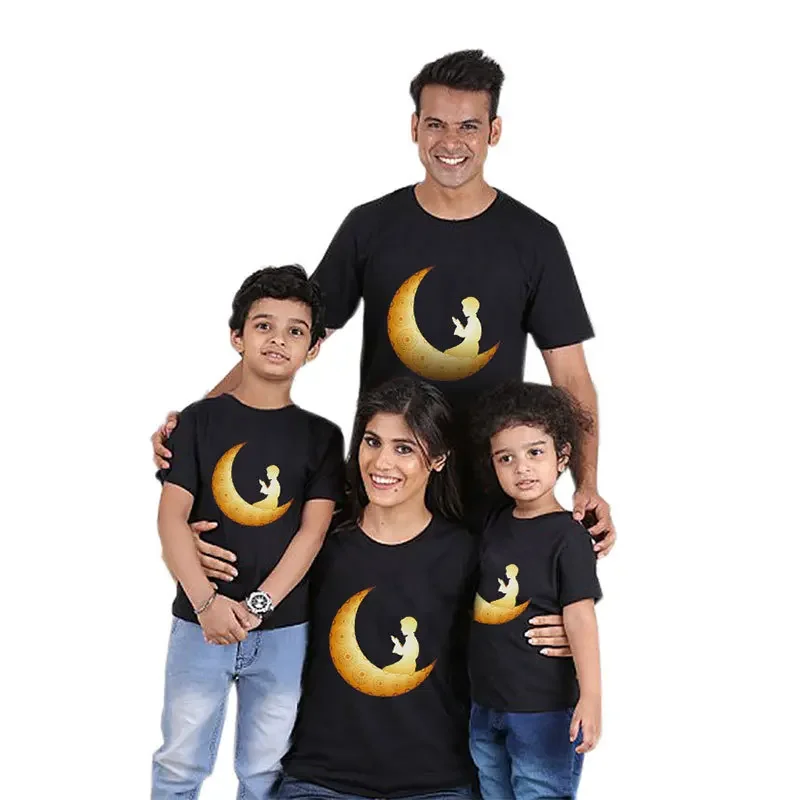 

Muslim New Year Ramadan Kareem T-Shirt Family Matching Outfits Dad Mom and Kids Family Suit Moon Prayer T Shirt Gift