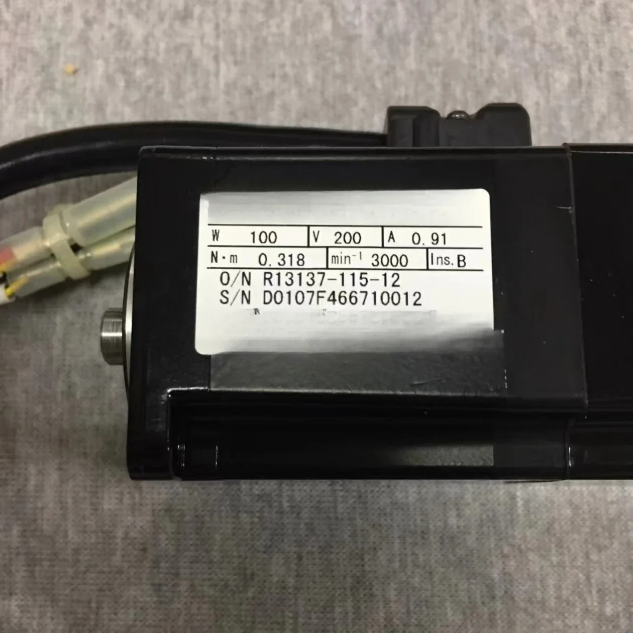 -01A2A-YR11 Servomotore