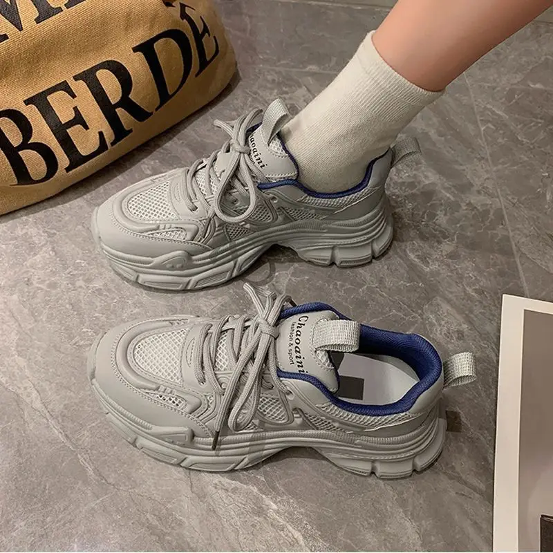 Dad's shoes summer 2026 new student mesh shoes with mesh surface Korean version thick sole white shoes for women