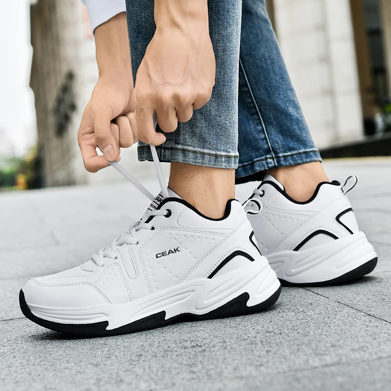 

New men's daily fashion casual soft and comfortable men's outdoor sports shoes lightweight outdoor men's running shoes
