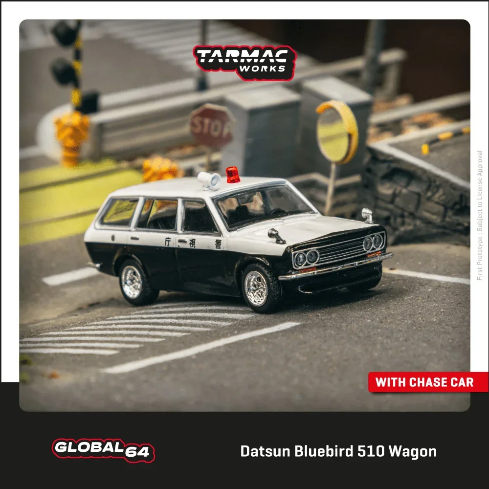 Tarmac Works 1:64 Datsun Bluebird 510 Wagon Japan Police Car Model car