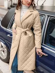 Veste longue matelassurera avec ceinture pour femme, manteau chaud, parka beige, vert, mode, vêtements d'hiver, 2024