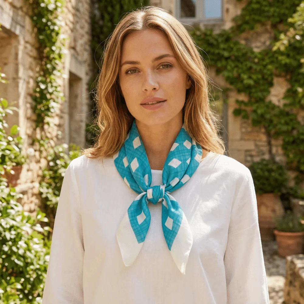

Fashion Elegant Silk Scarf Skin-Friendly Lightweight Square Headwrap Comfortable Breathable Floral Neckerchief Daily