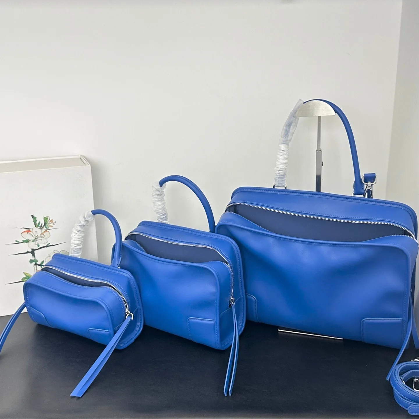 

Suede Tote Underarm Bag Lazy Wind Bowling Shoulder Crossbody Premium Versatile Texture Unique 2026 New Practical and Durable