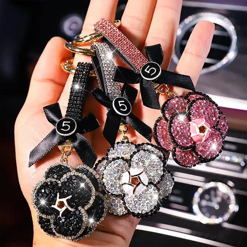 Fashion Camellia Flower Ornament Hung Rearview Good Luck Camellia Keyrings With Anti Lost Buckle Auto Decoration Accessories