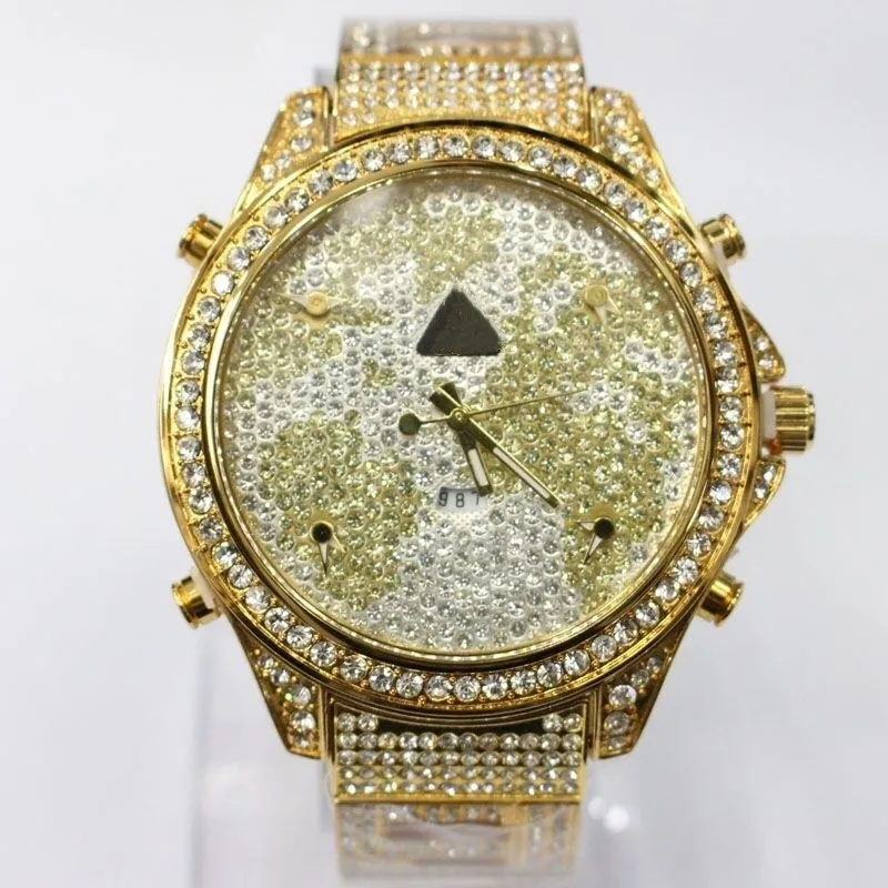 

Large Plate Quartz Gypsy Multi-time Zone Map Couple High-end Rhinestone Steel Belt Watch