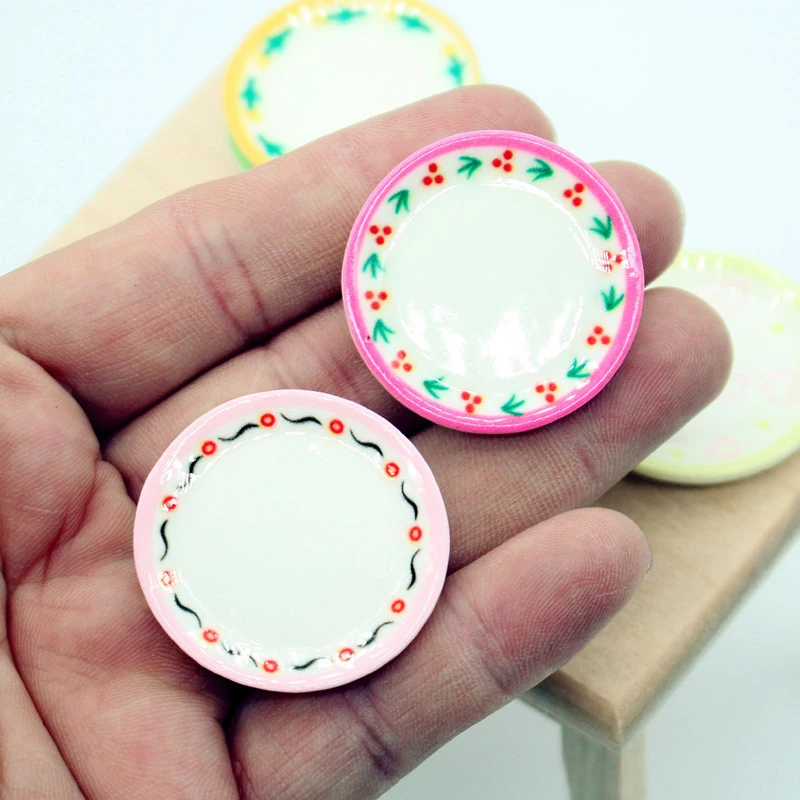 5Pcs New Dollhouse Miniature Patterned Plate Cute Cartoon Dish Plate Model Props Toys For Dollhouse Kitchen Accessories