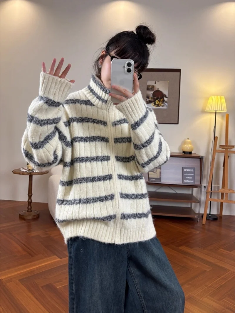 

Ретро ленивый свободный полосатый свитер для женщин, корейский осенне-зимний универсальный вязаный кардиган с воротником-стойкой на молнии w1038
