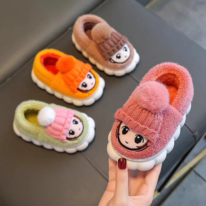 Children\'s cotton shoes in winter with plush indoor anti slip and furry warm home shoes cartoon cotton shoes for boys and girls