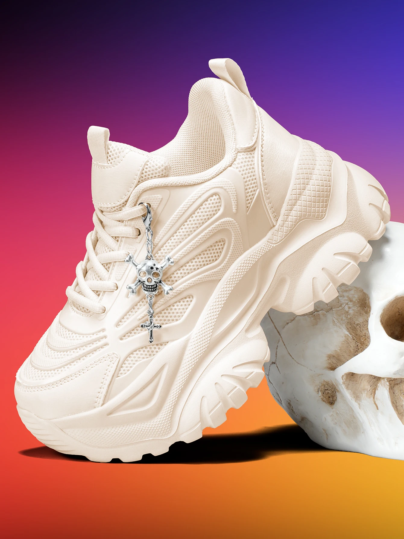 Damen-Outdoor-Allwetter-Modische Dad-Schuhe, Eva-Leichtgewicht-Sneaker mit dicker Sohle und 7 cm Absatzhöhe, orangefarbene Sportschuhe mit abnehmbarem silbernen Kreuz- und Totenkopf-Anhänger im Halloween-Punk-Stil, vielseitig einsetzbar für den täglichen Arbeitsweg und Fitness – Detail 7