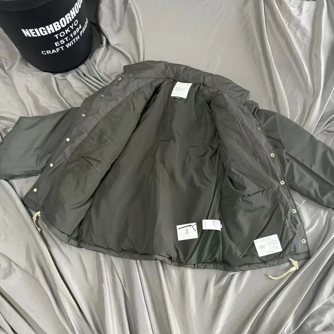 

Japanese Madness MDNS Single-breasted Lapel Windproof Jacket Men Women Collar Embroidery Patch Label Casual Loose Coach Jackets