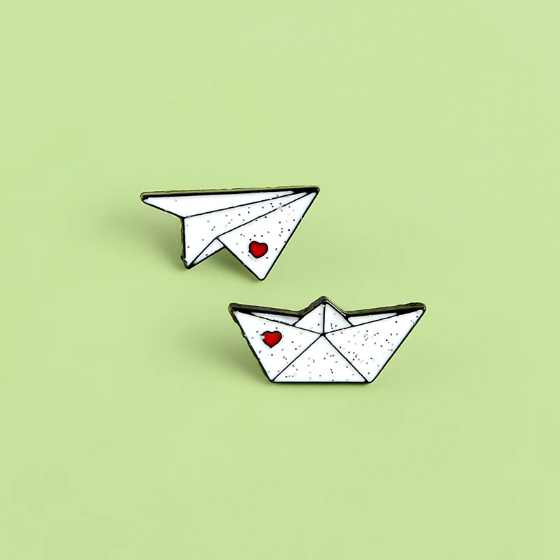 Paper plane Boat Enamel Pins Custom Love Brooches Lapel Pin Shirt Bag Aircraft Ferry Badge Mini Jewelry Gift For Kids Friends