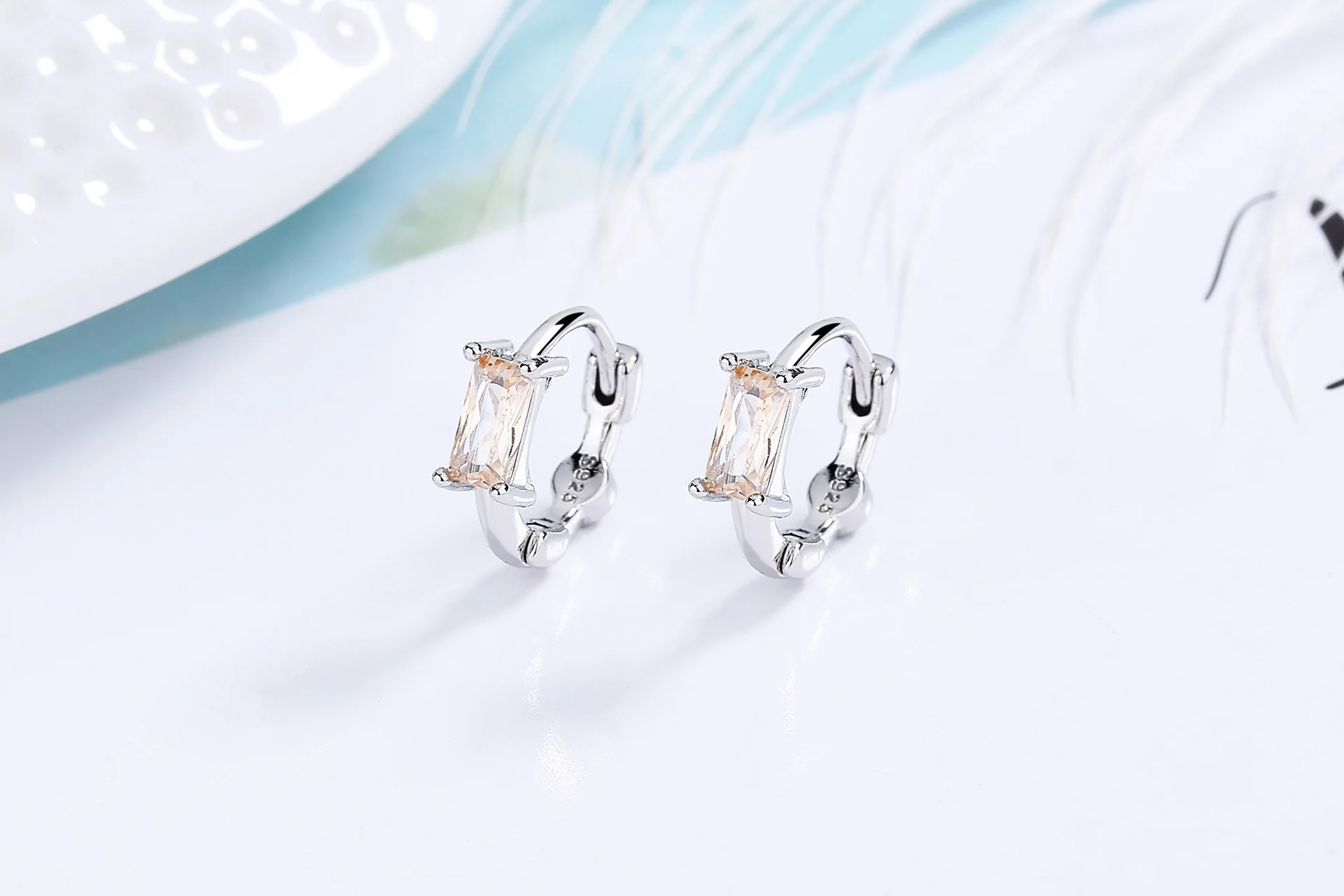 Huggies Earrings Purple white Green Blue Red Square Heart Silver Color Small Hoop Earrings for Women Girls Wedding Jewelry
