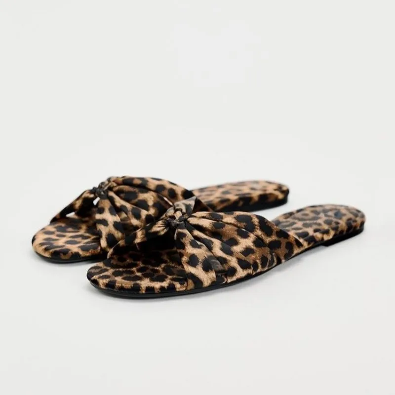 

Female Hot Sale New Fashion Street Fashion Women's Leopard Print Slippers Summer Large Size Wear Slippers Outside Zapatos Mujer