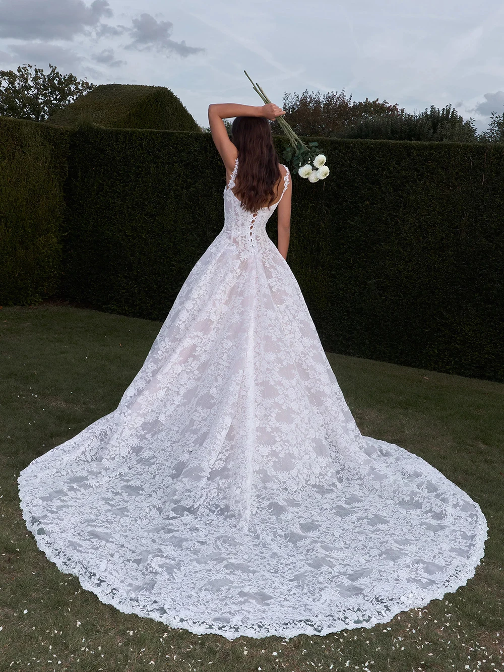 Nowoczesne suknie ślubne damskie w kształcie litery A, koronkowe aplikacje, tren dworski, bez rękawów, tiulowa suknia dla panny młodej, suknia bankietowa, Vestidos De Novias, możliwość personalizacji.