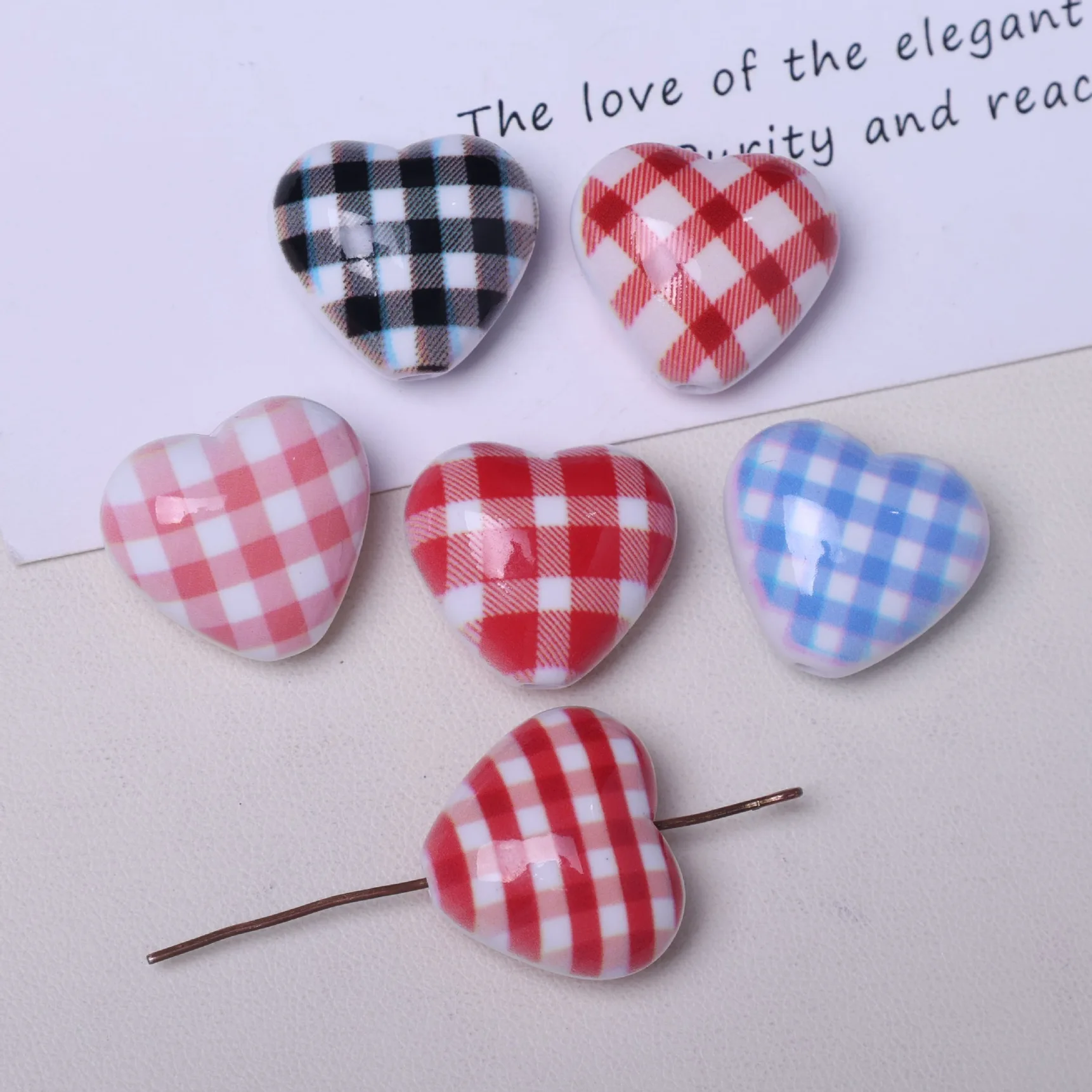 

Wholesale 100ps/lot 19*21mm color grid pattern print cartoon hearts shape resin straight hole beads diy jewelry hair accessory