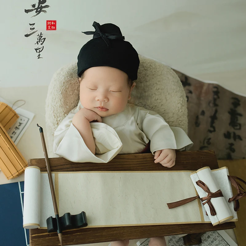 Baby Photography Props Ancient Style Jumpsuit + Belt Simulation Scroll + Brush Full Moon Baby Studio Photo Shooting Accessories