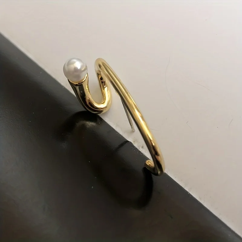 1pc Luxury Geometric Elegant Line Earrings For Women Wedding Engagement Party Jewelry Accessories Random left and right earrings