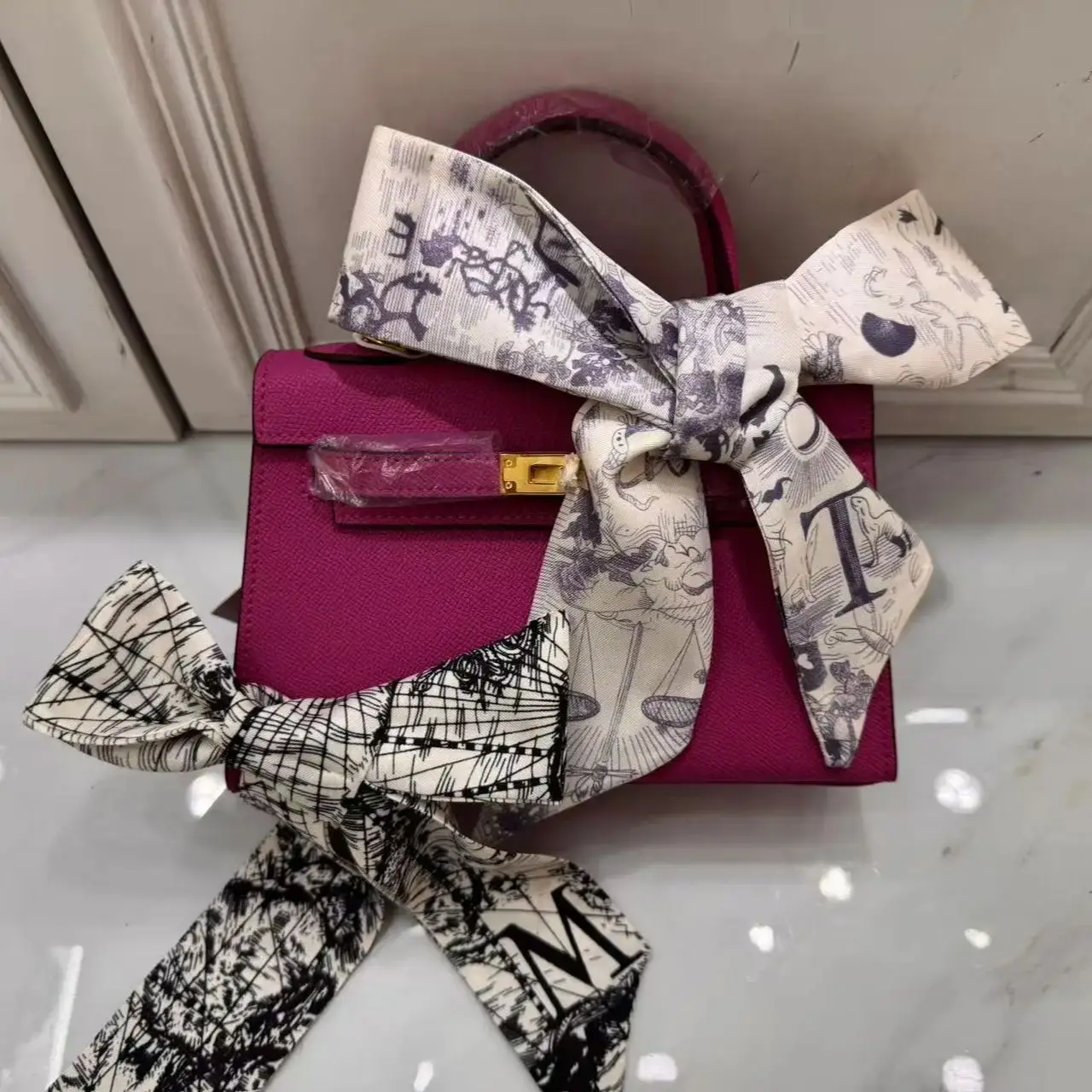 

Shoulder bag Women's handbag Bag for Woman of Genuine Leather in Gold or Silver Buckle Designer Bag Women's bag Luxury brand bag