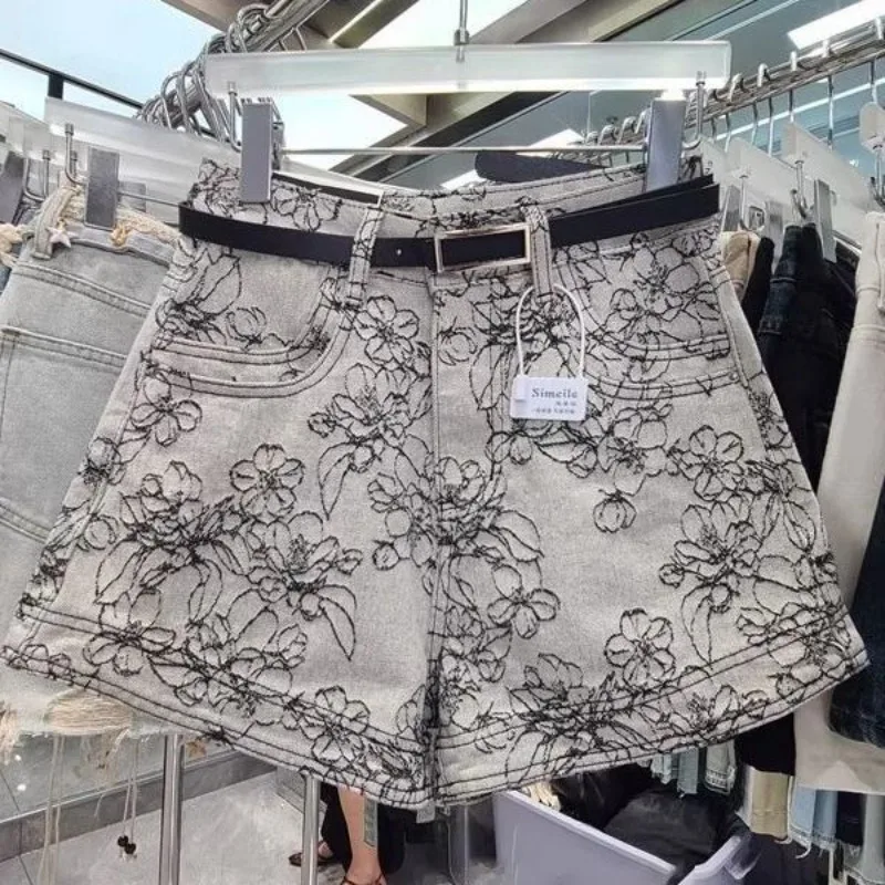 2025 가을 신상 하이웨이스트 데님 반바지 여성 스파이스 걸스 자수 꽃 A라인 청반바지