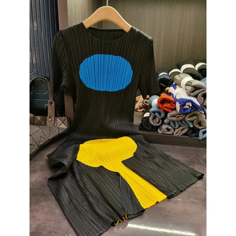 YUDX Miyake Pleated Dress For Women Contrasting Color Patchwork Round Necked Medium Long Spring Niche Design Female New 2024