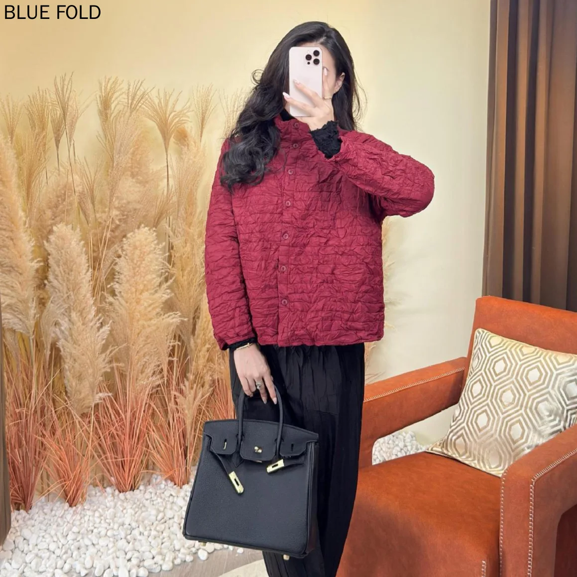 

Женская хлопковая куртка, одежда из плотного хлопка, зима 2025, новый дизайн, однотонная свободная и универсальная хлопковая куртка MIYAKE