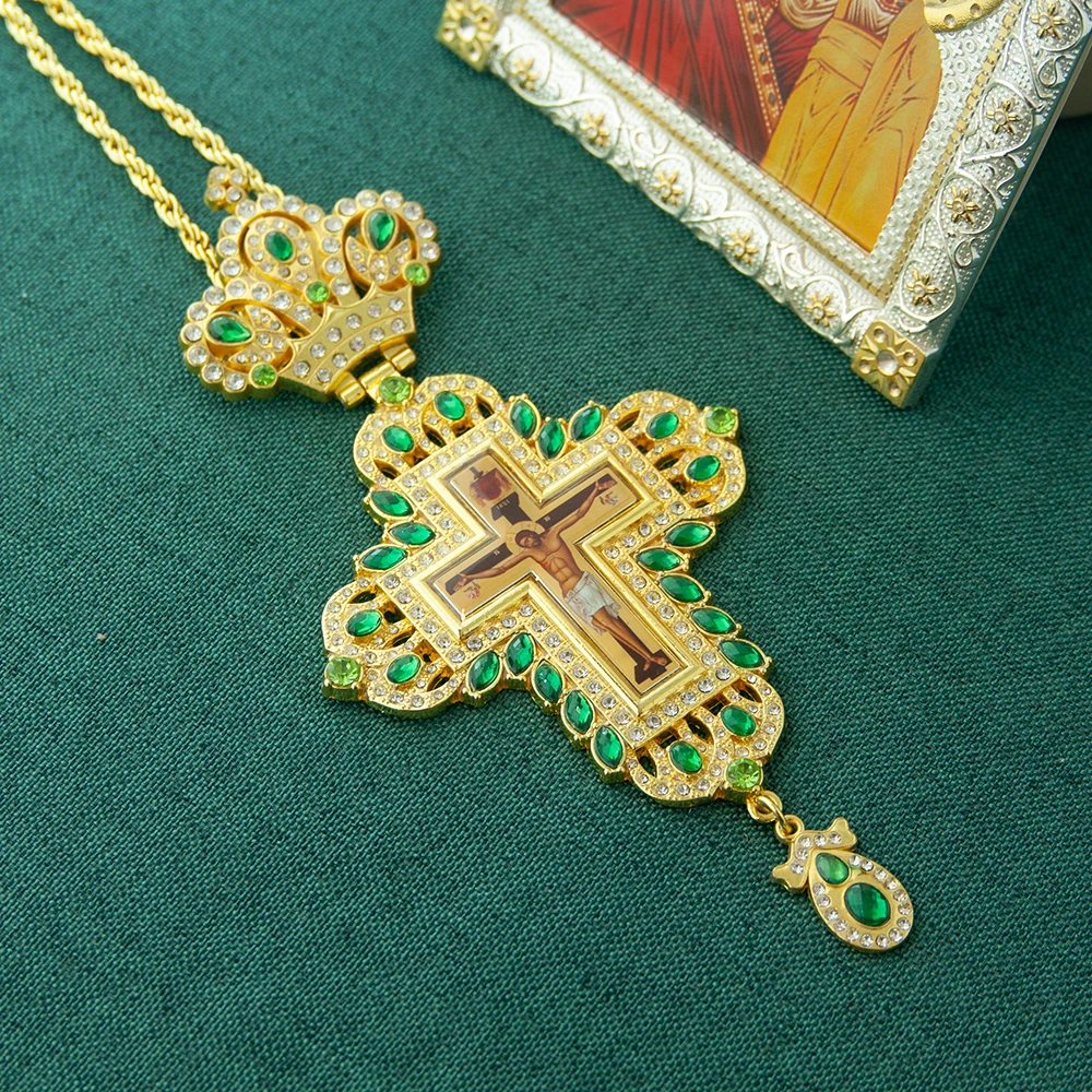 HTISOK Goldfarbenes Orthodoxes Kreuz-Anhänger mit farbigen Strasssteinen, christliches Kruzifix, religiöses Geschenk für Männer und Frauen mit Box – Detail 15
