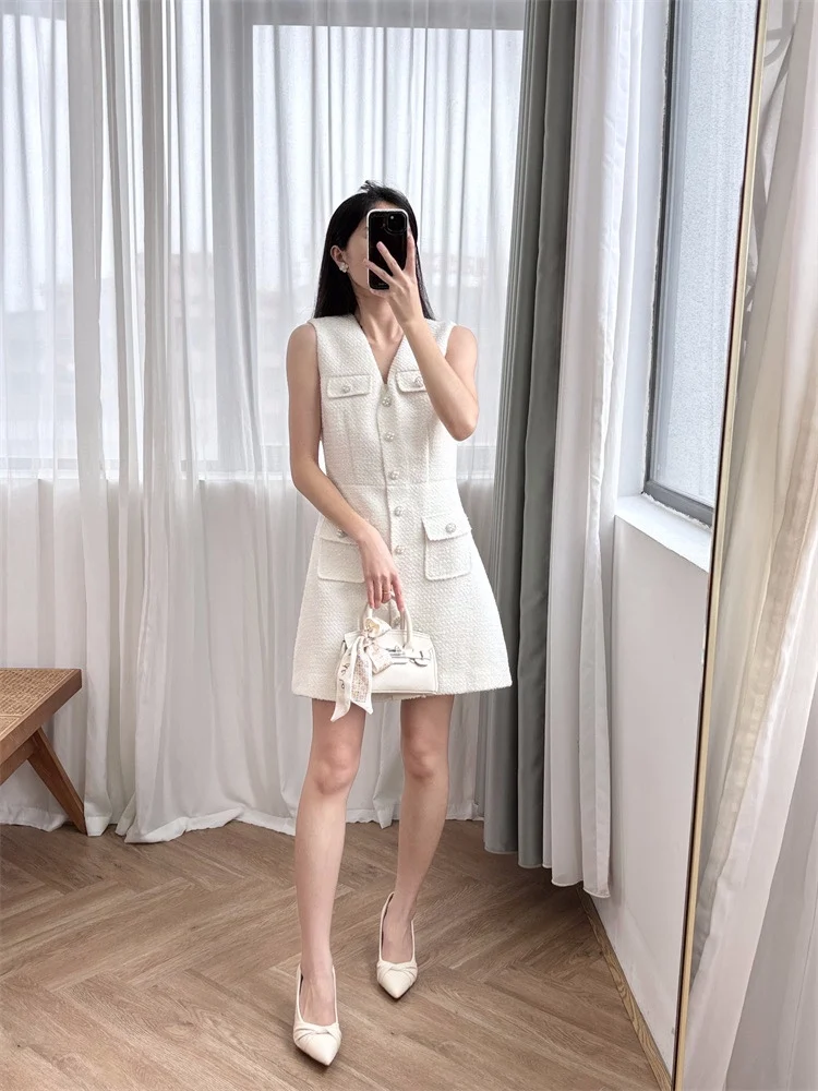 

2024 Autumn New Women's Clothing Pearl embellished shiny silk tweed white sleeveless dress 0822