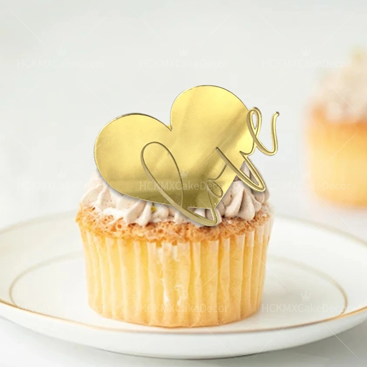 10pcs Gold Acrylic Heart Shaped LOVE Cake Topper for Wedding Valentine\'s Day Party Cupcake Decoration Supplies