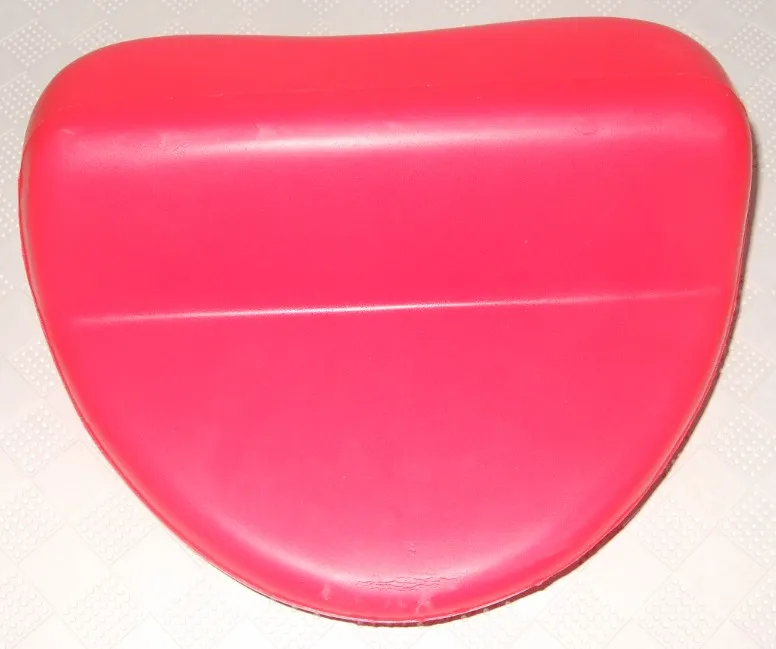 heart-shape pillow spa tub bath pillow bathtub headrest hot tub spa pillow Red color