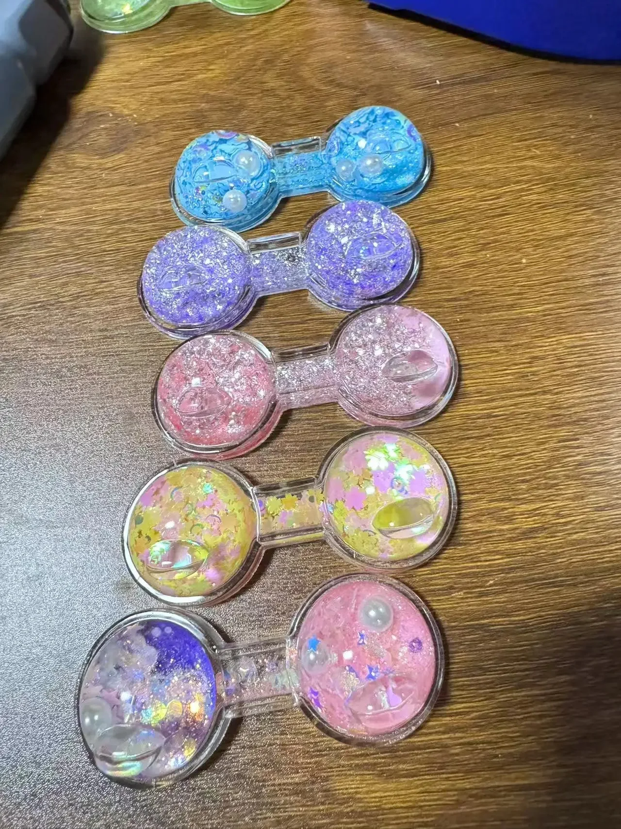 لهاية أطفال ثلاثية ذهبية لطيفة 400% ذات رمال متحركة لعيون الوجه لهايات عالية الجودة وألوان عين يتم تمييزها بشكل عشوائي #3