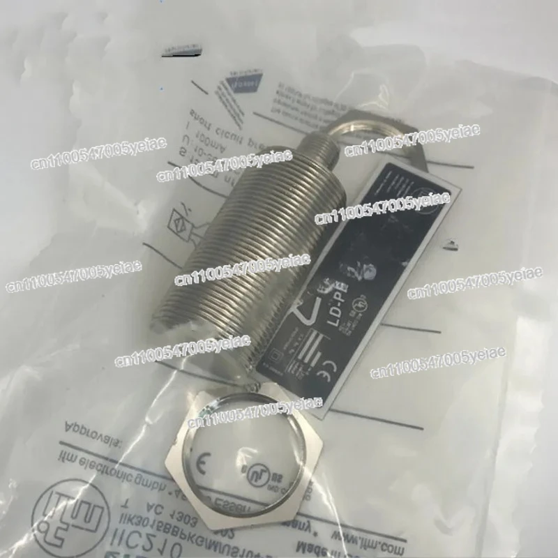 

3Pcs New Proximity Switch IGM200 IGM204 IGM201 IGM205 IIM200 IIM208