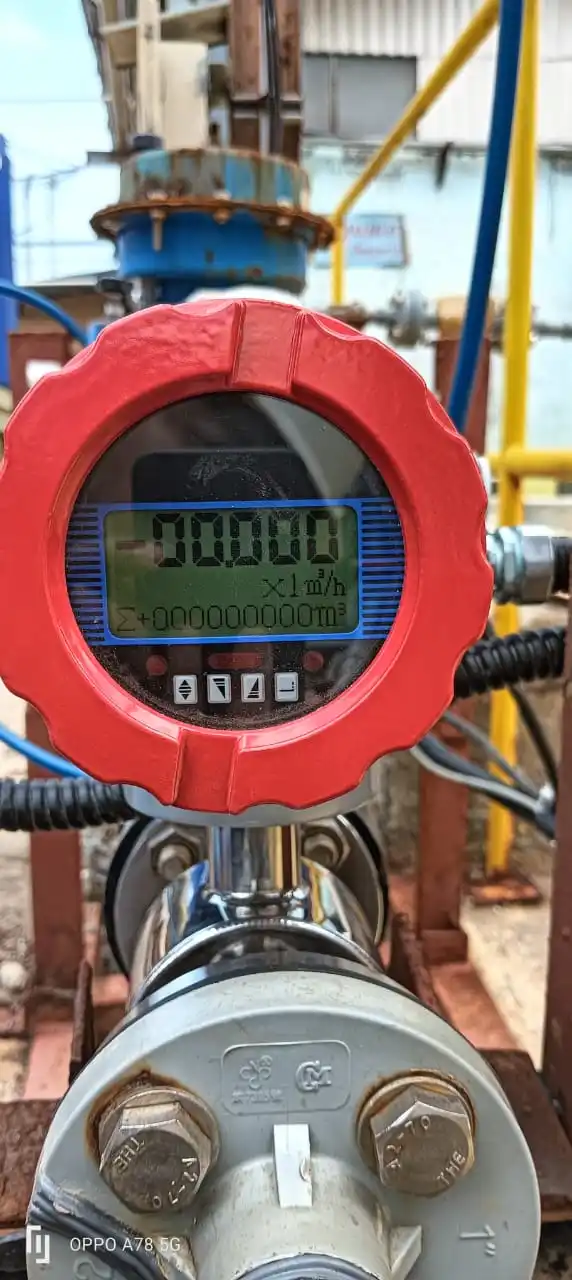 ความแม่นยํา 1.0% เหล็กคาร์บอน PTFE ซับ Sewage น้ําเสีย Liquid Flow Meter Salt Solution แม่เหล็กไฟฟ้า Flowmeter